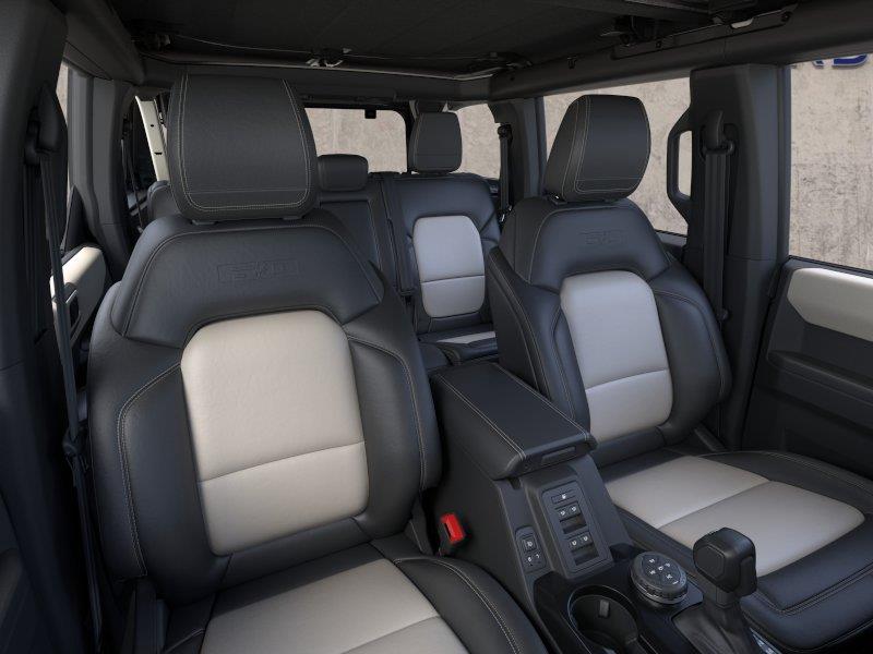 Vehicle photo 10