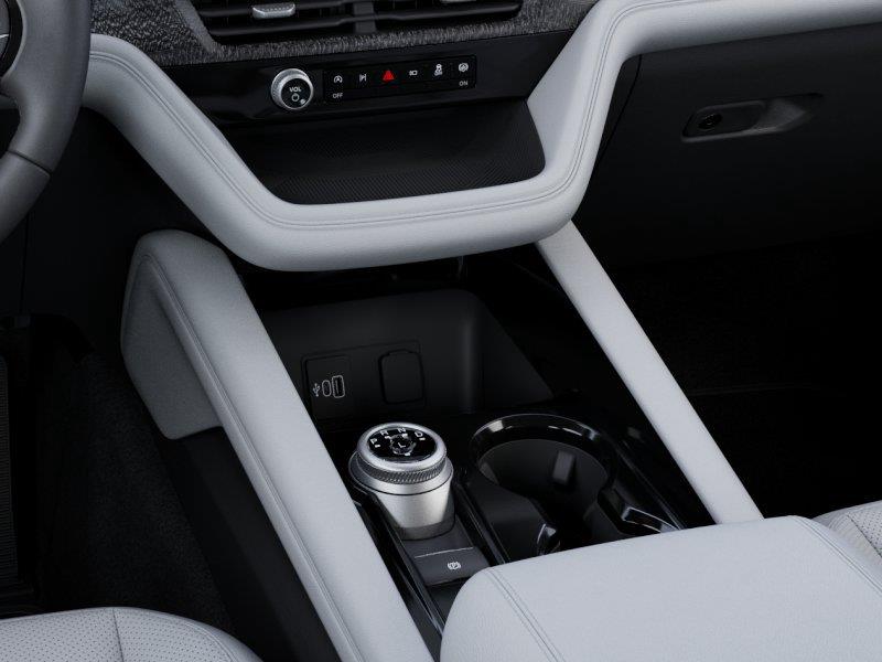 Vehicle photo 15