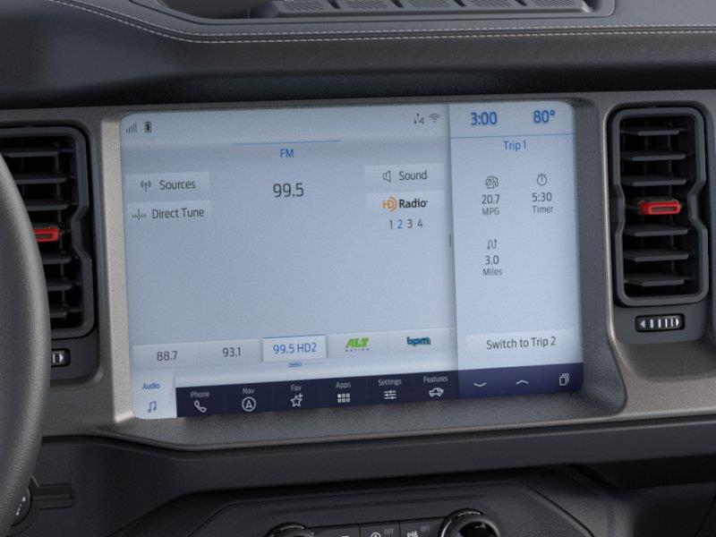 Vehicle photo 15