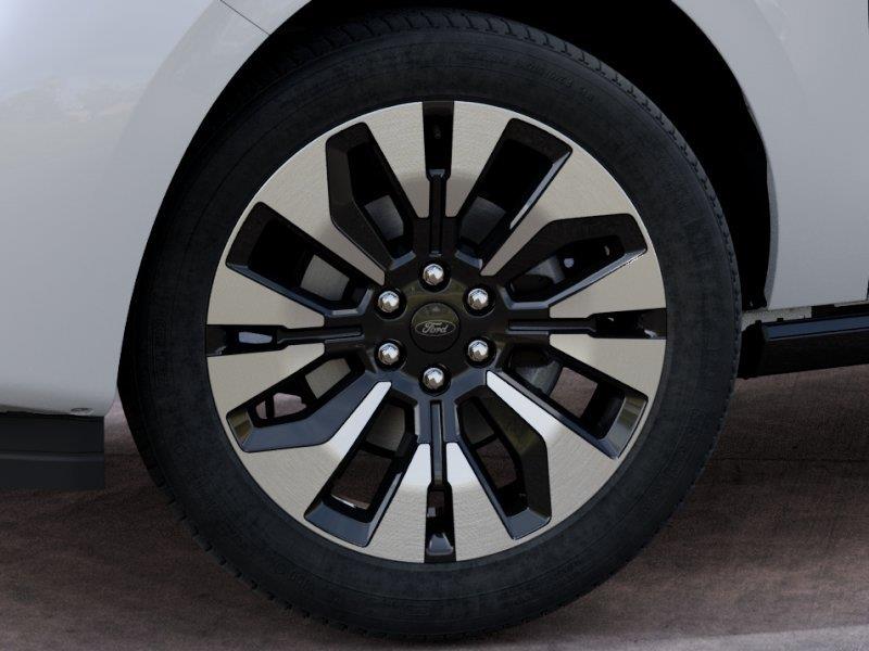 Vehicle photo 19