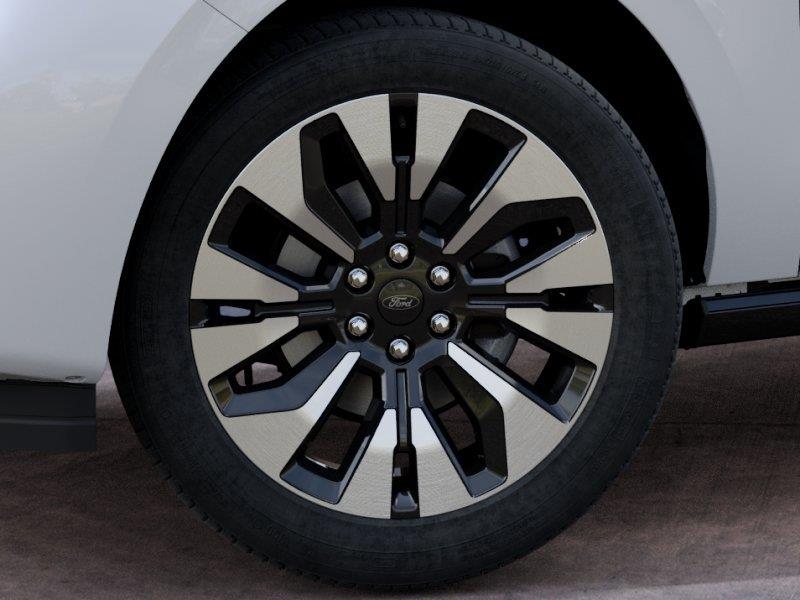 Vehicle photo 19