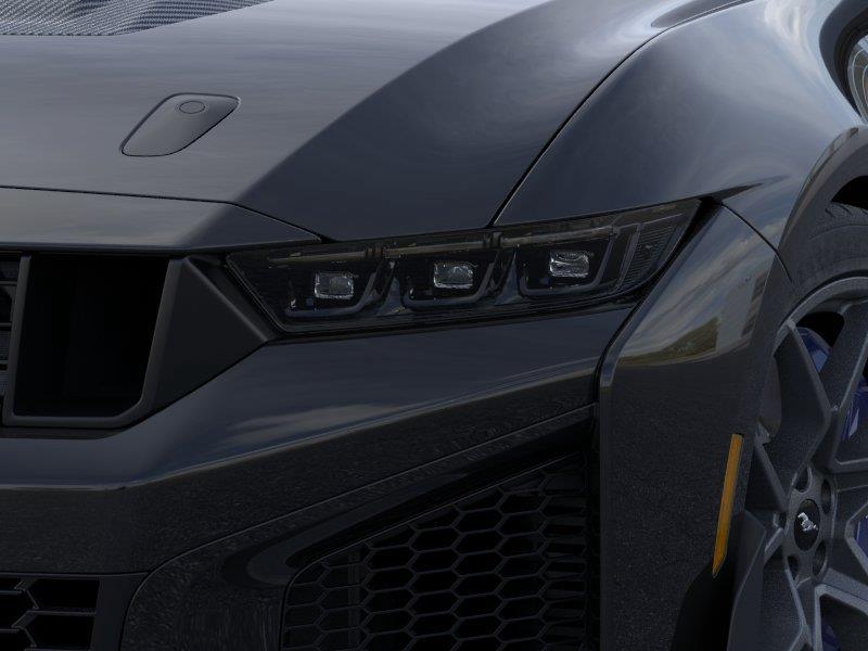 Vehicle photo 18