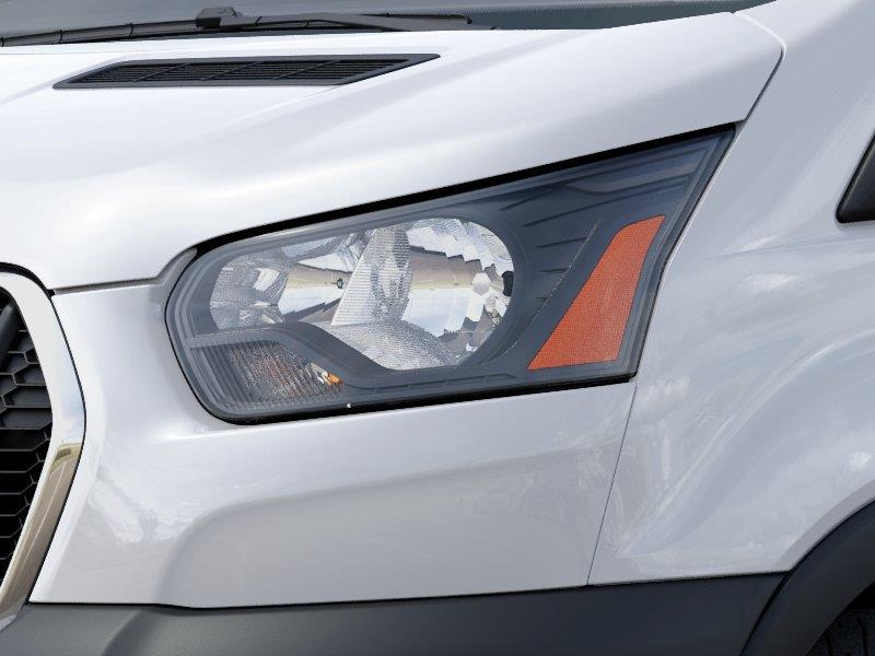Vehicle photo 18