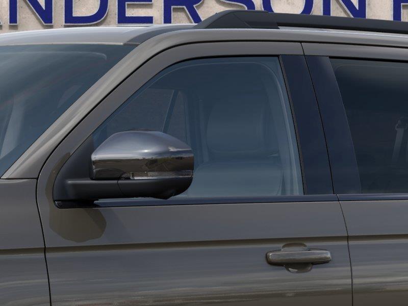 Vehicle photo 18