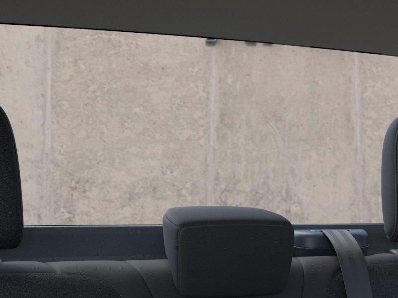 Vehicle photo 23