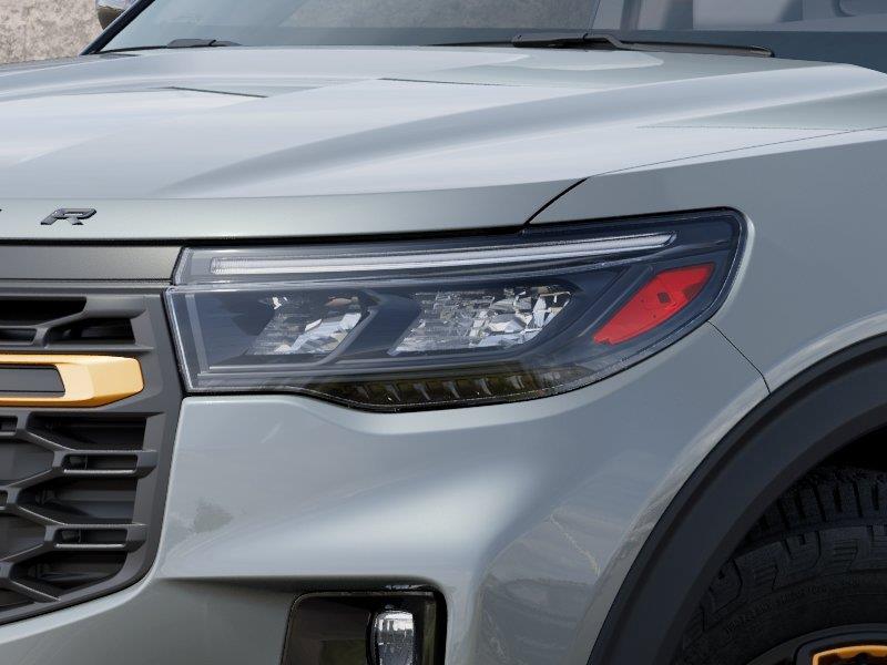Vehicle photo 18