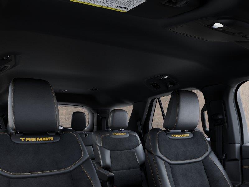 Vehicle photo 22