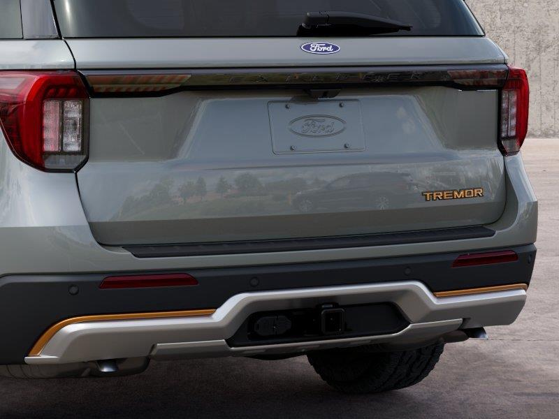 Vehicle photo 23