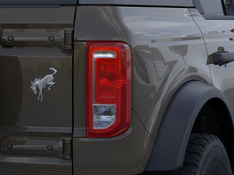 Vehicle photo 23