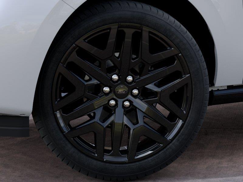 Vehicle photo 19