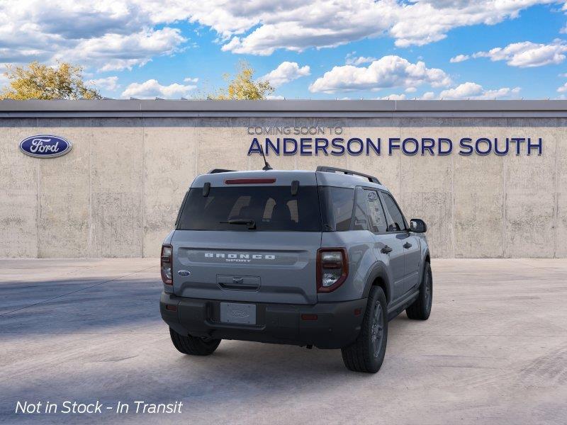 Vehicle photo 8
