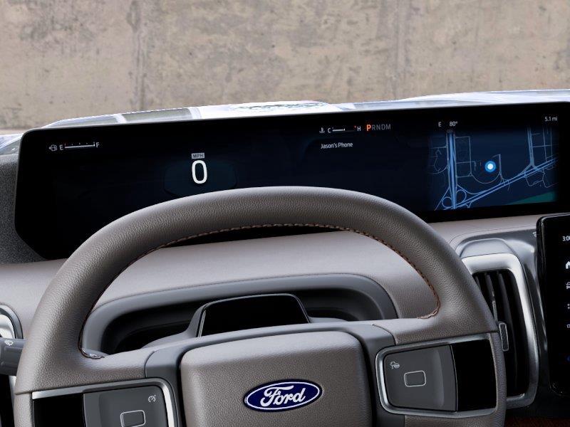 Vehicle photo 13