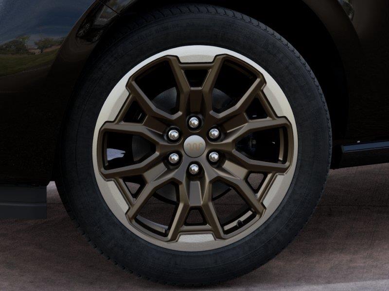 Vehicle photo 19