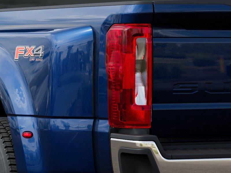 Vehicle photo 21