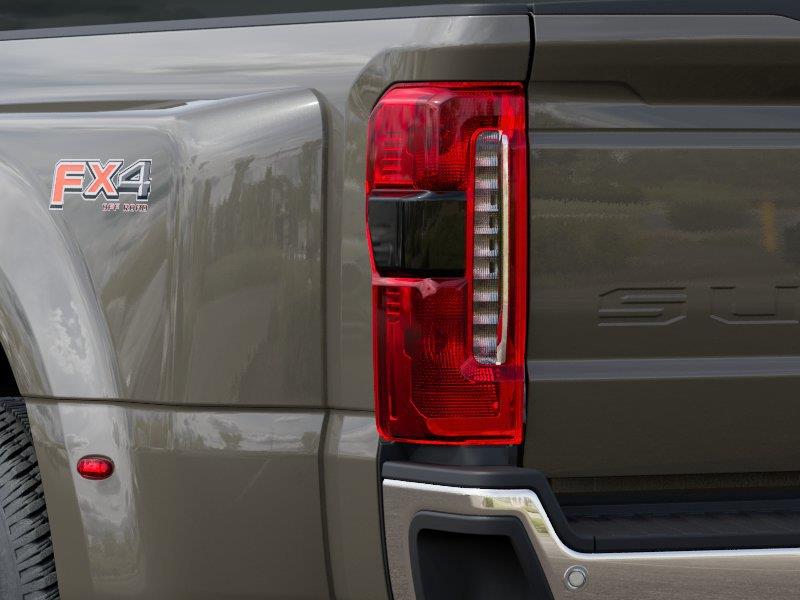 Vehicle photo 21