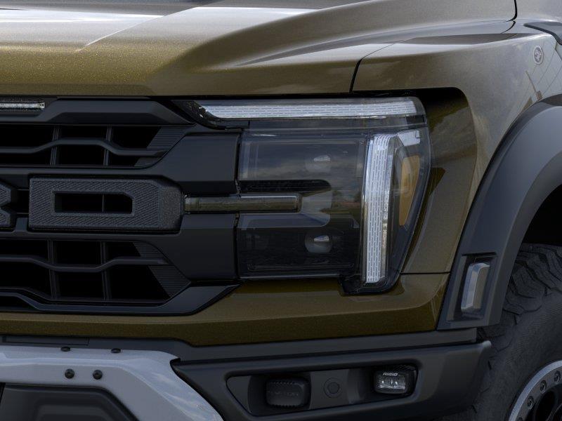 Vehicle photo 18