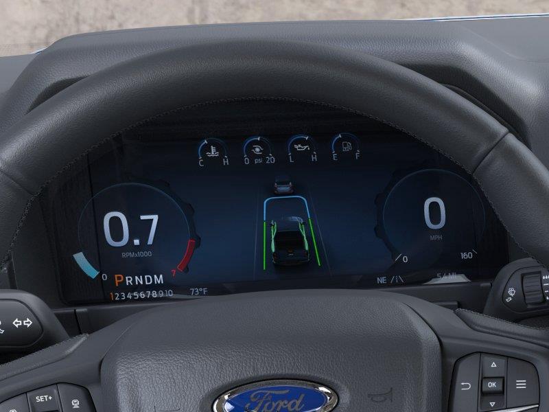 Vehicle photo 13