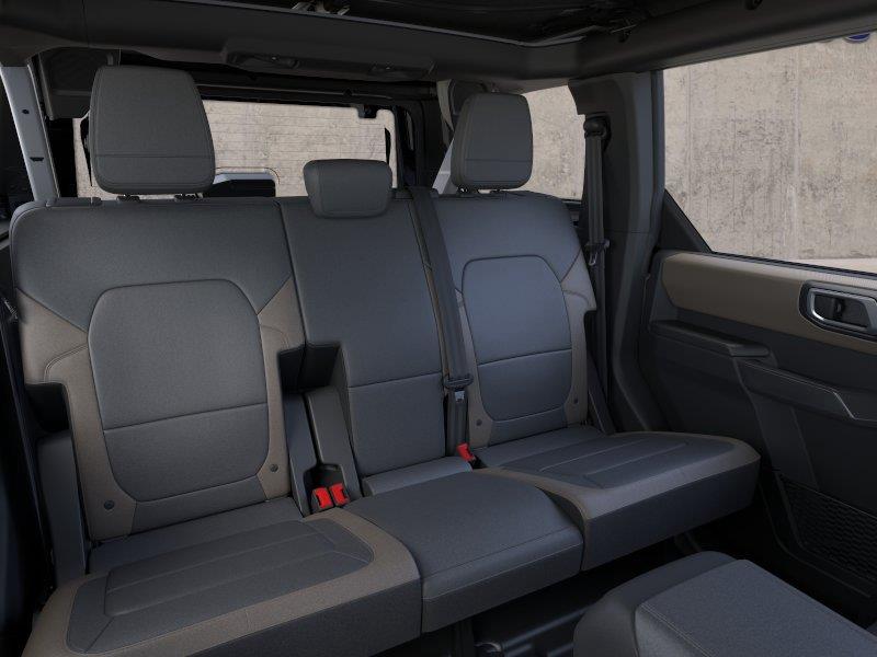 Vehicle photo 11