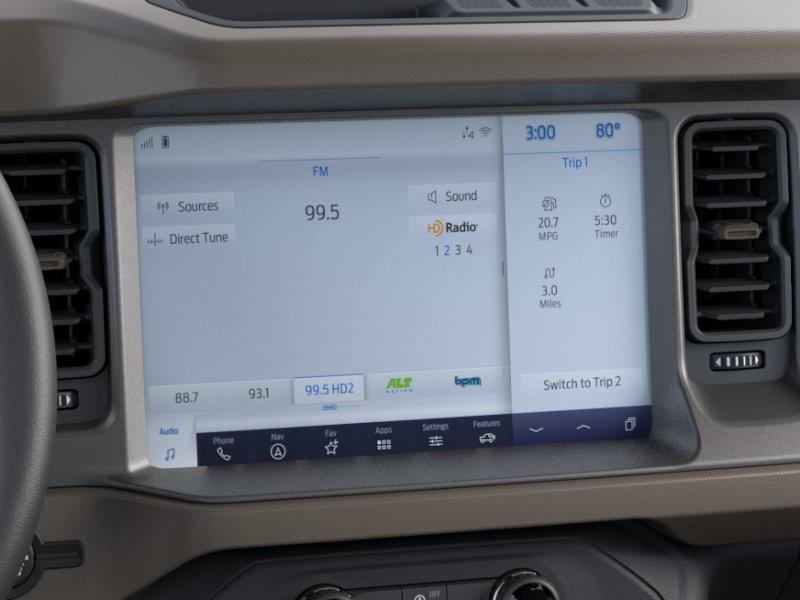 Vehicle photo 15