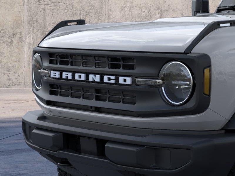 Vehicle photo 19