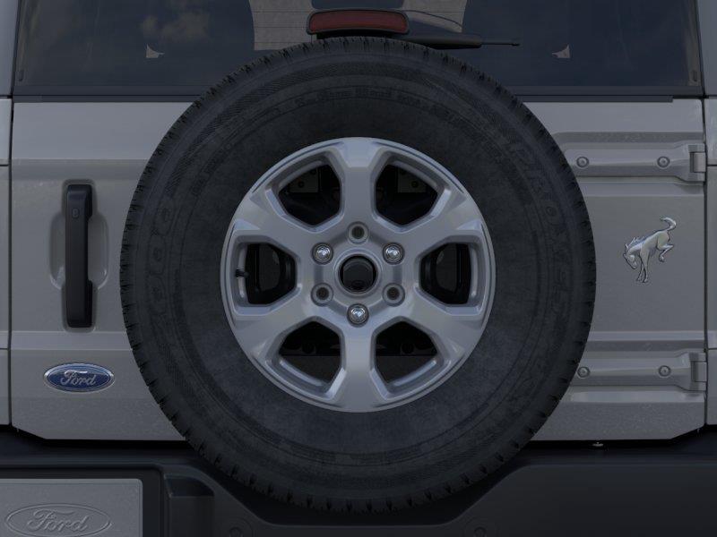 Vehicle photo 24