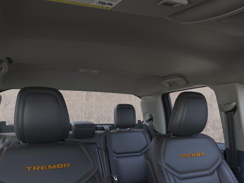 Vehicle photo 12