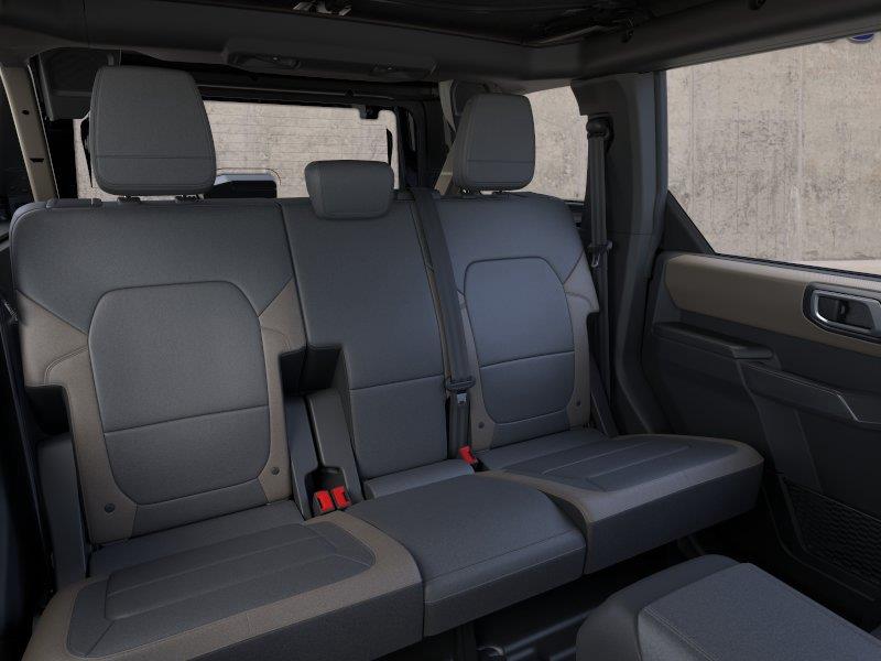 Vehicle photo 11
