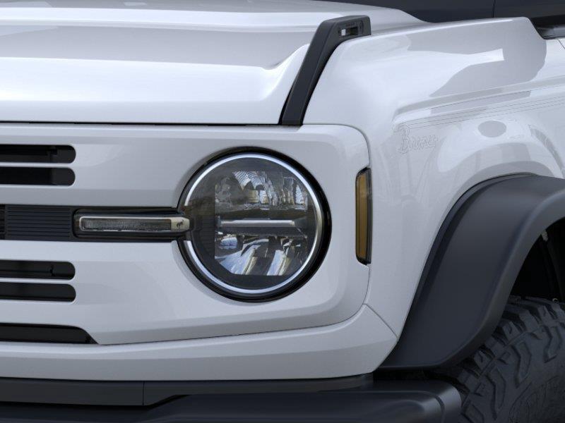 Vehicle photo 20