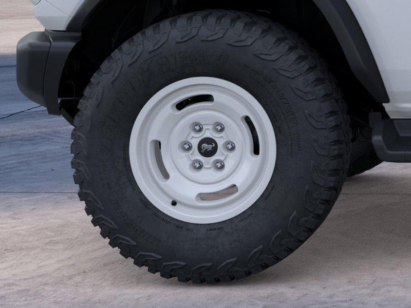Vehicle photo 21