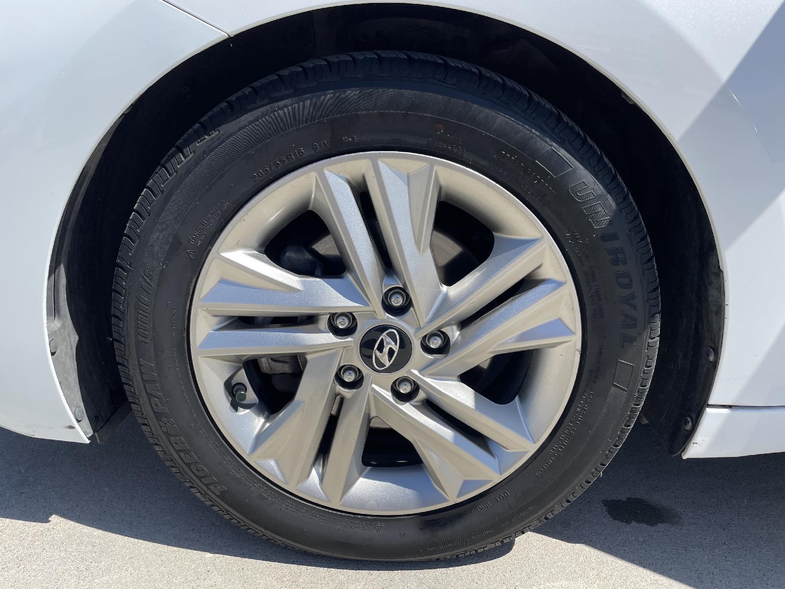Used 2019 Hyundai Elantra SEL Sedan for sale in Lincoln NE