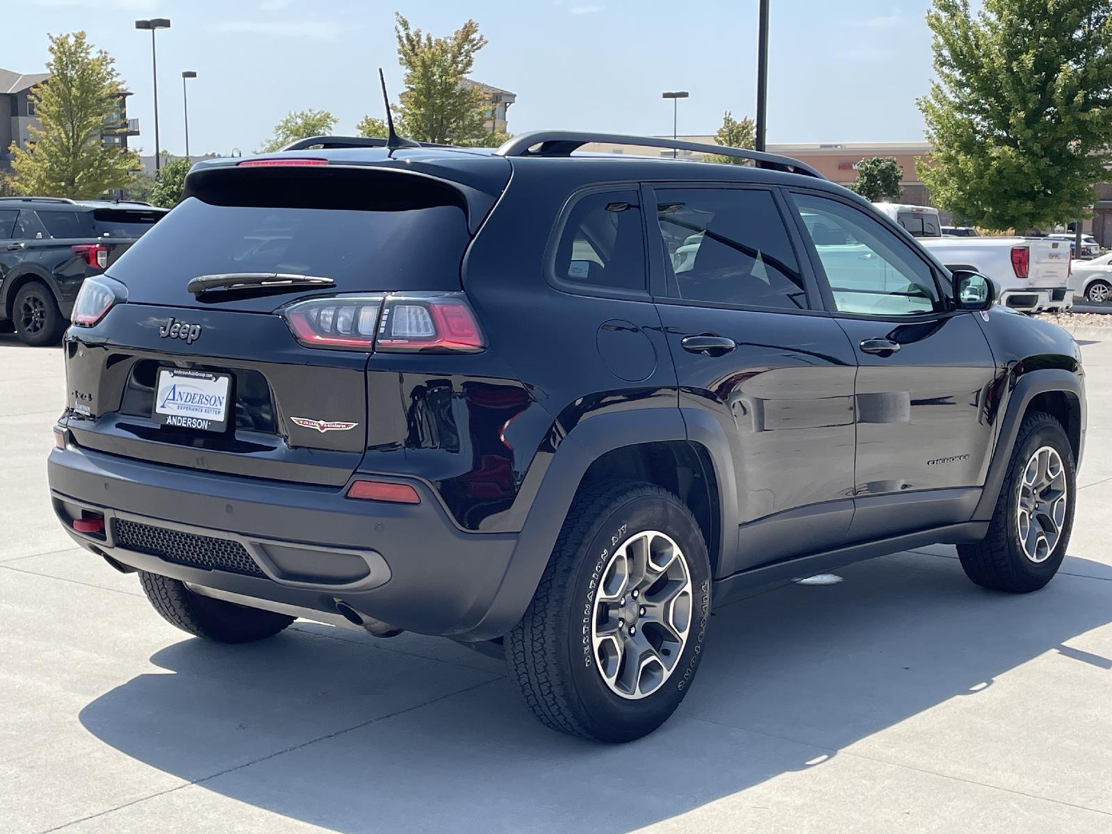 Used 2020 Jeep Cherokee Trailhawk SUV for sale in Lincoln NE