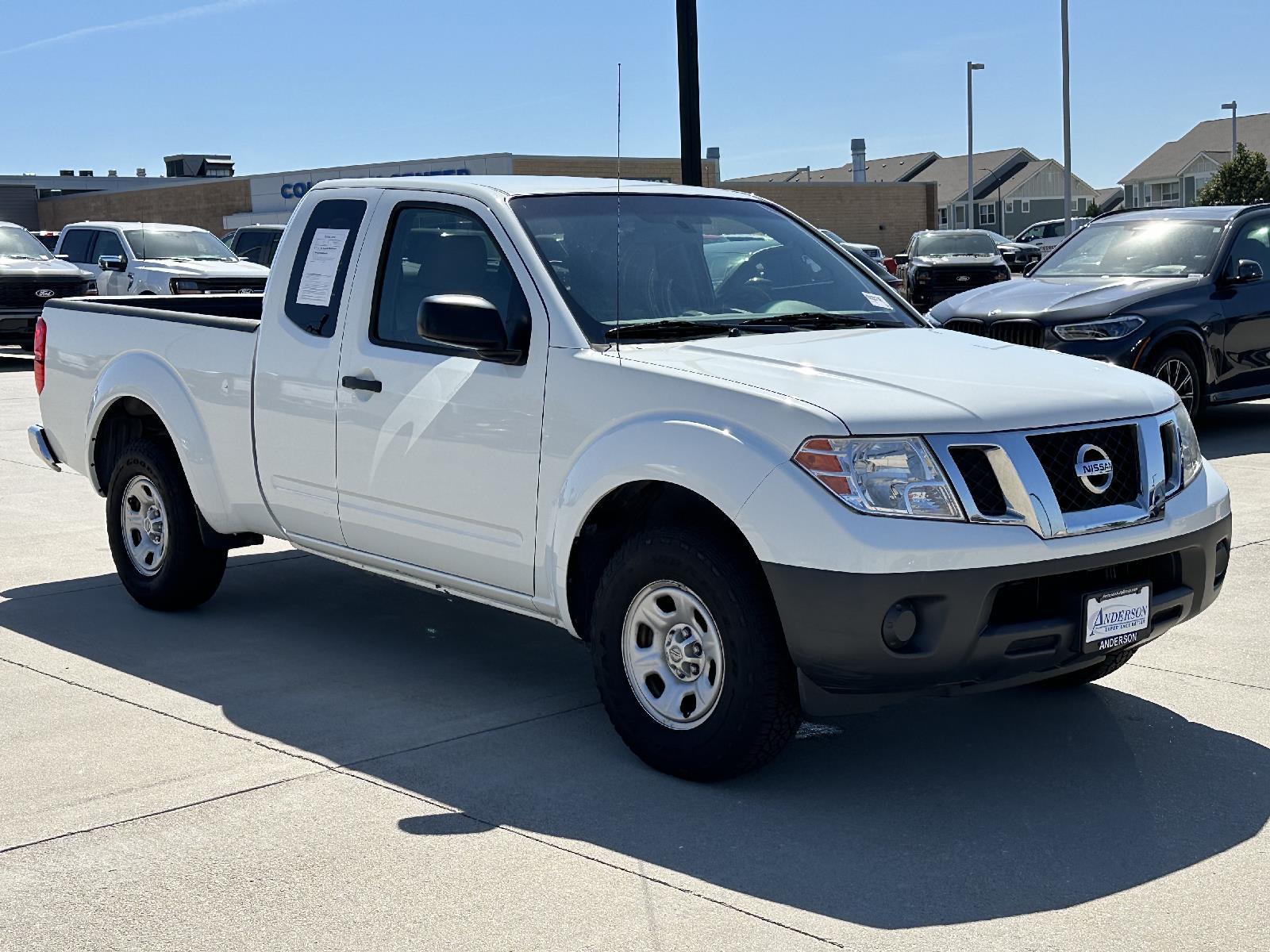 Used 2014 Nissan Frontier S king cab for sale in Lincoln NE