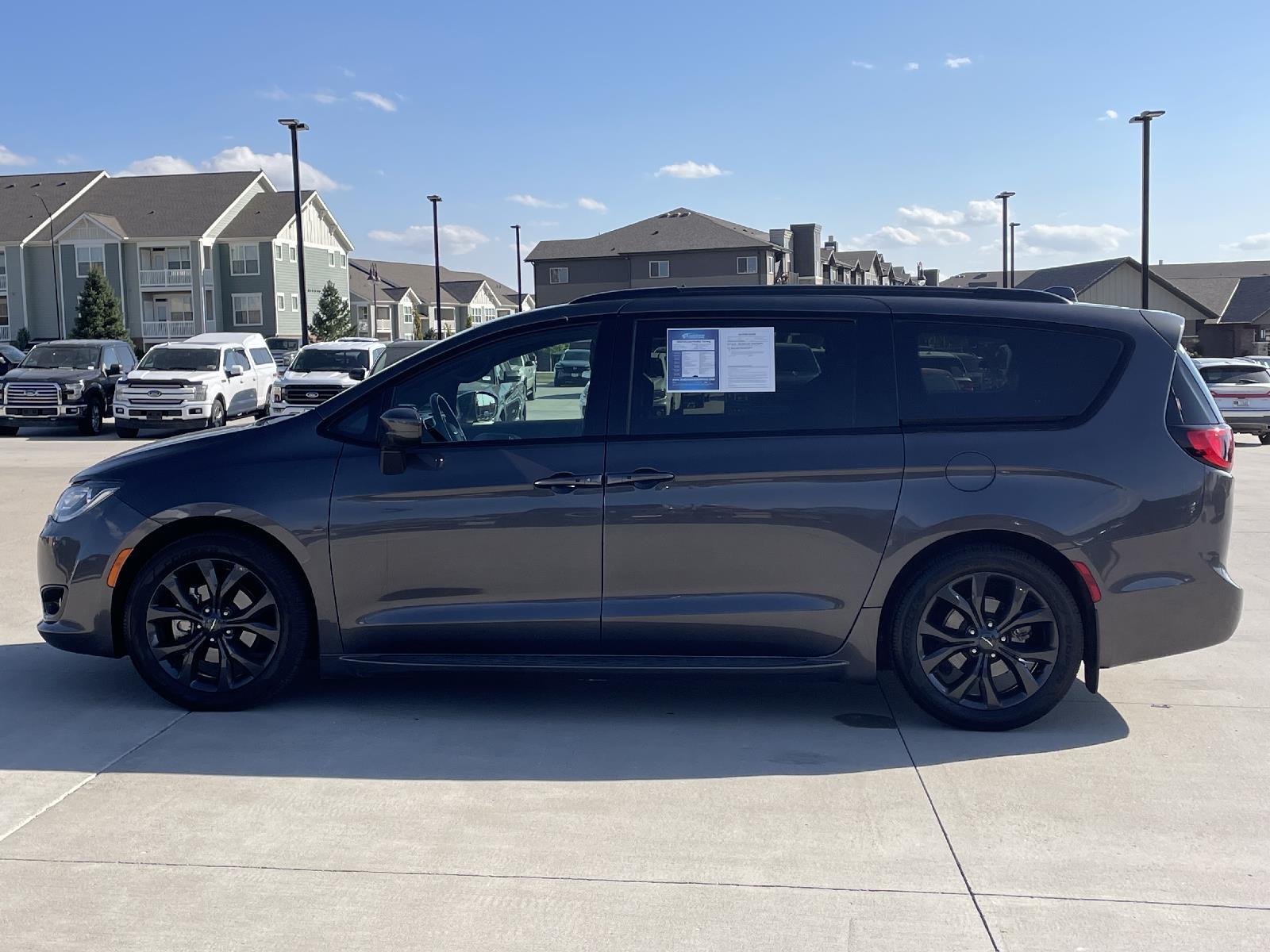 Used 2020 Chrysler Pacifica Touring Minivans for sale in Lincoln NE