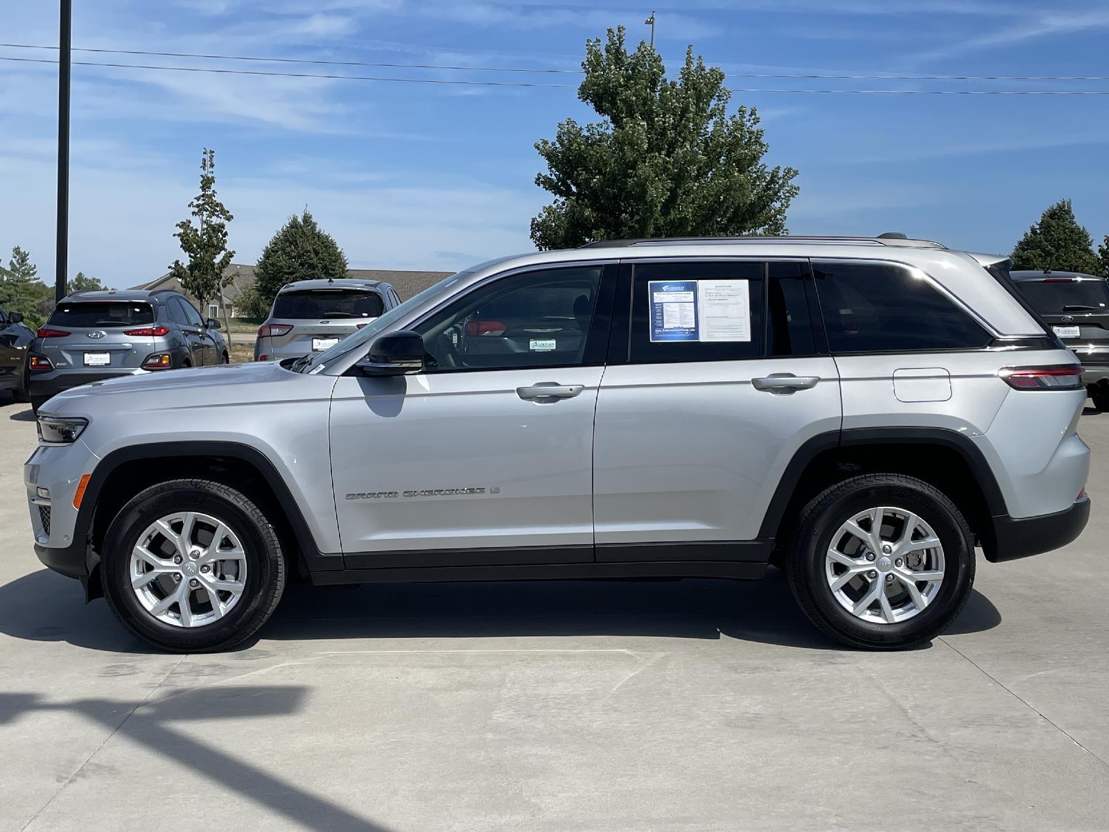 Used 2023 Jeep Grand Cherokee Limited SUV for sale in Lincoln NE