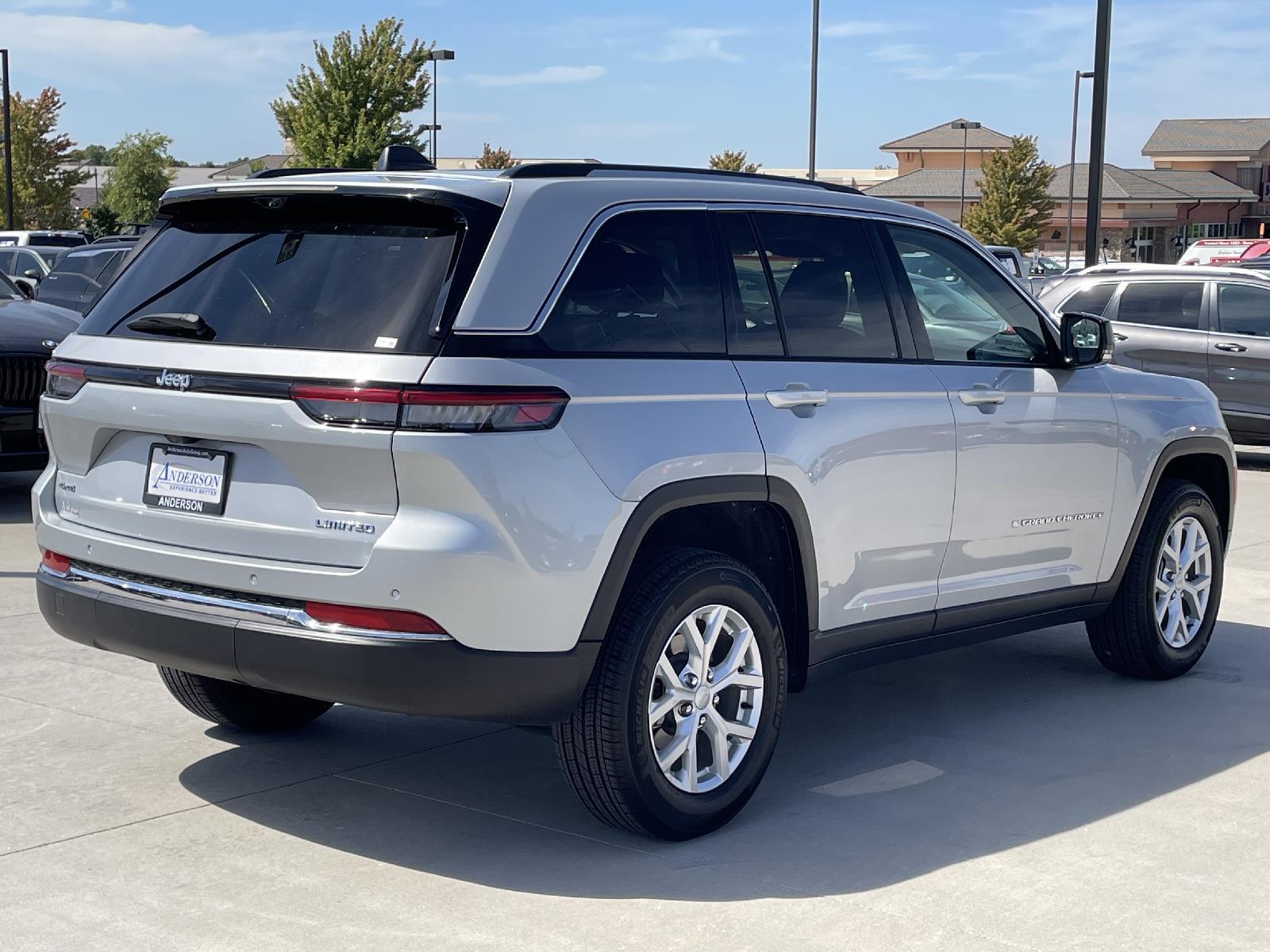 Used 2023 Jeep Grand Cherokee Limited SUV for sale in Lincoln NE