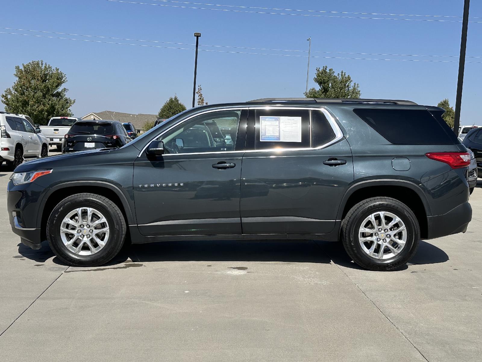 Used 2019 Chevrolet Traverse LT Cloth SUV for sale in Lincoln NE