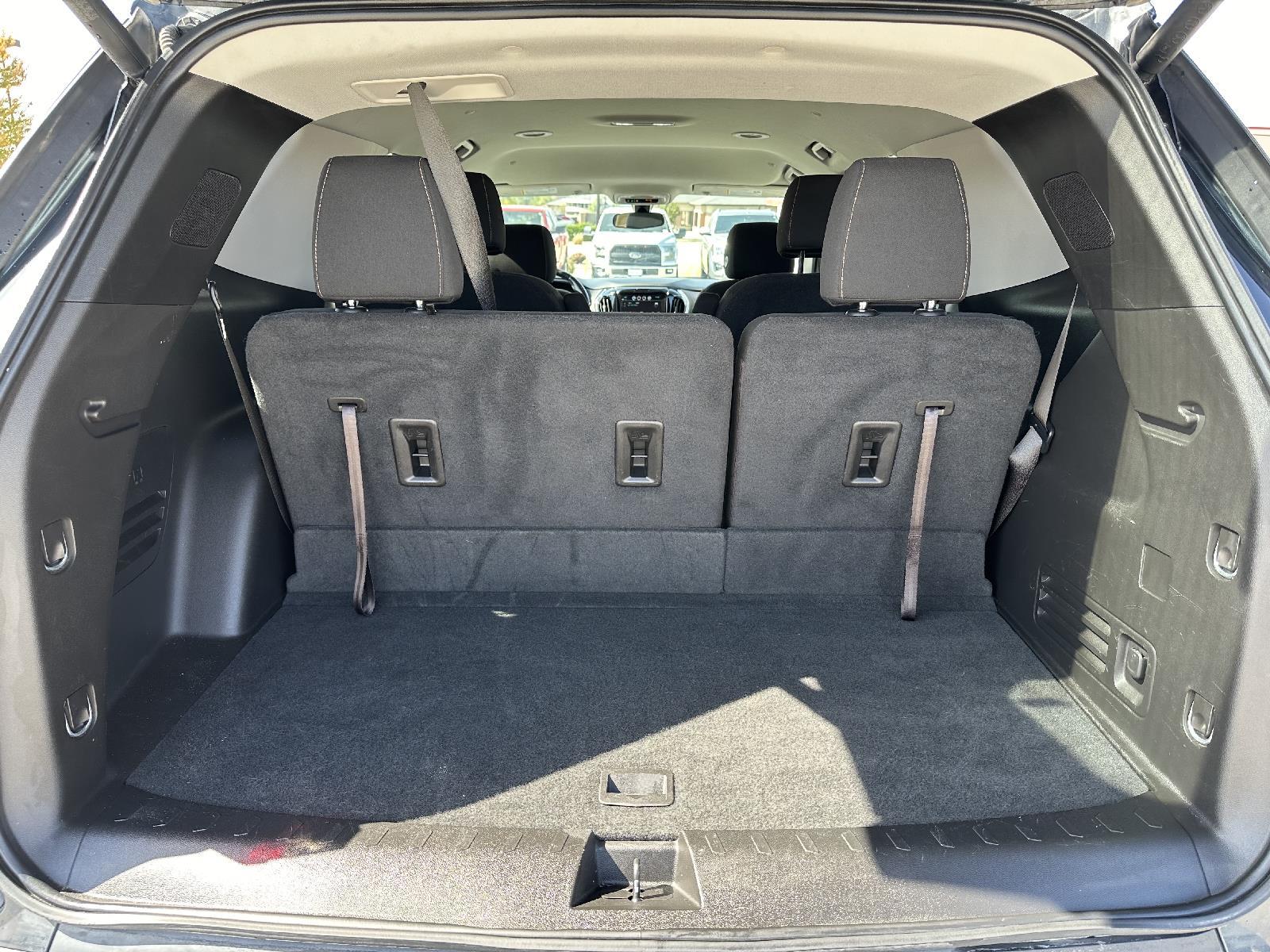 Used 2019 Chevrolet Traverse LT Cloth SUV for sale in Lincoln NE