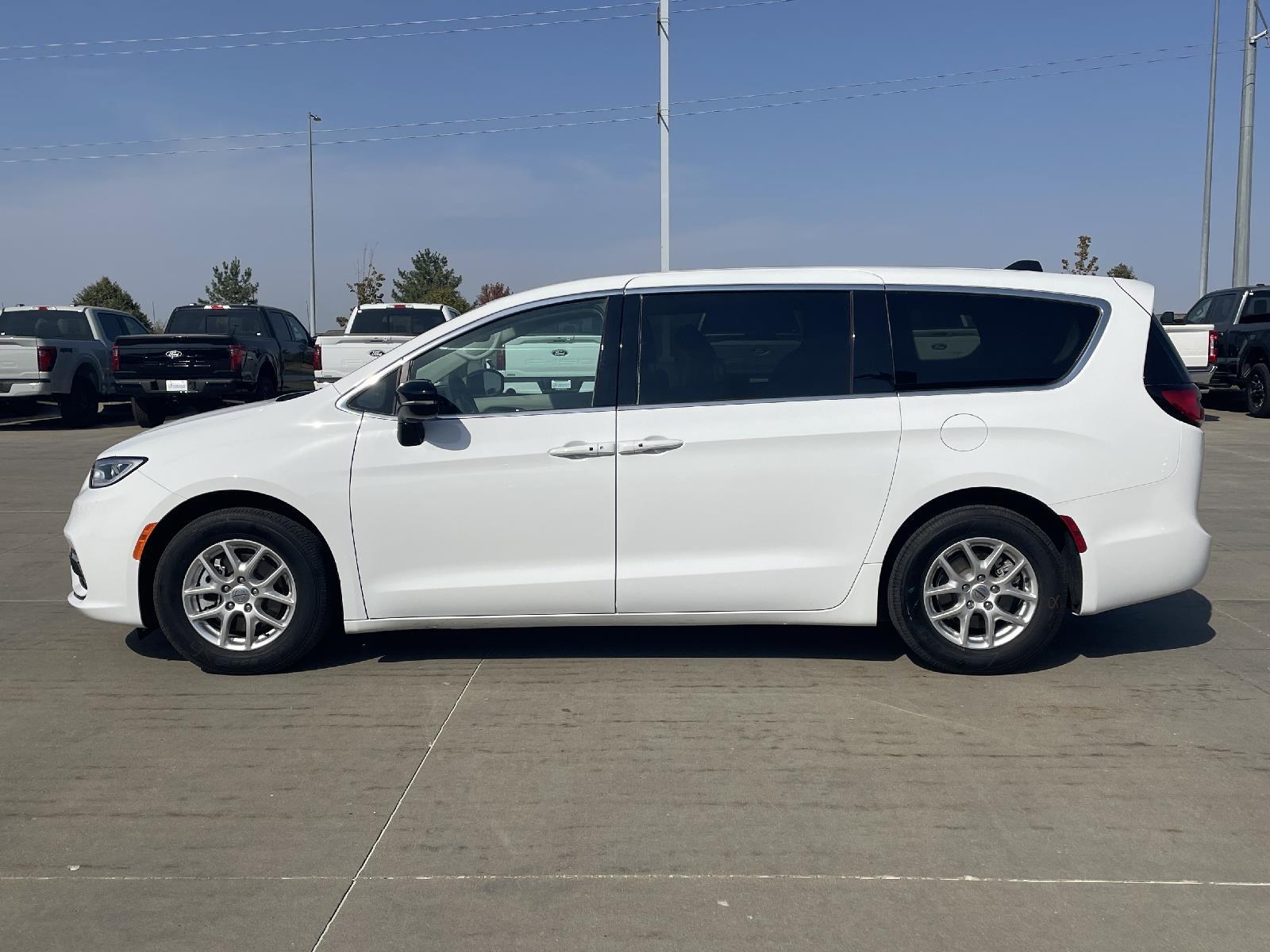 Used 2024 Chrysler Pacifica Touring L Minivans for sale in Lincoln NE