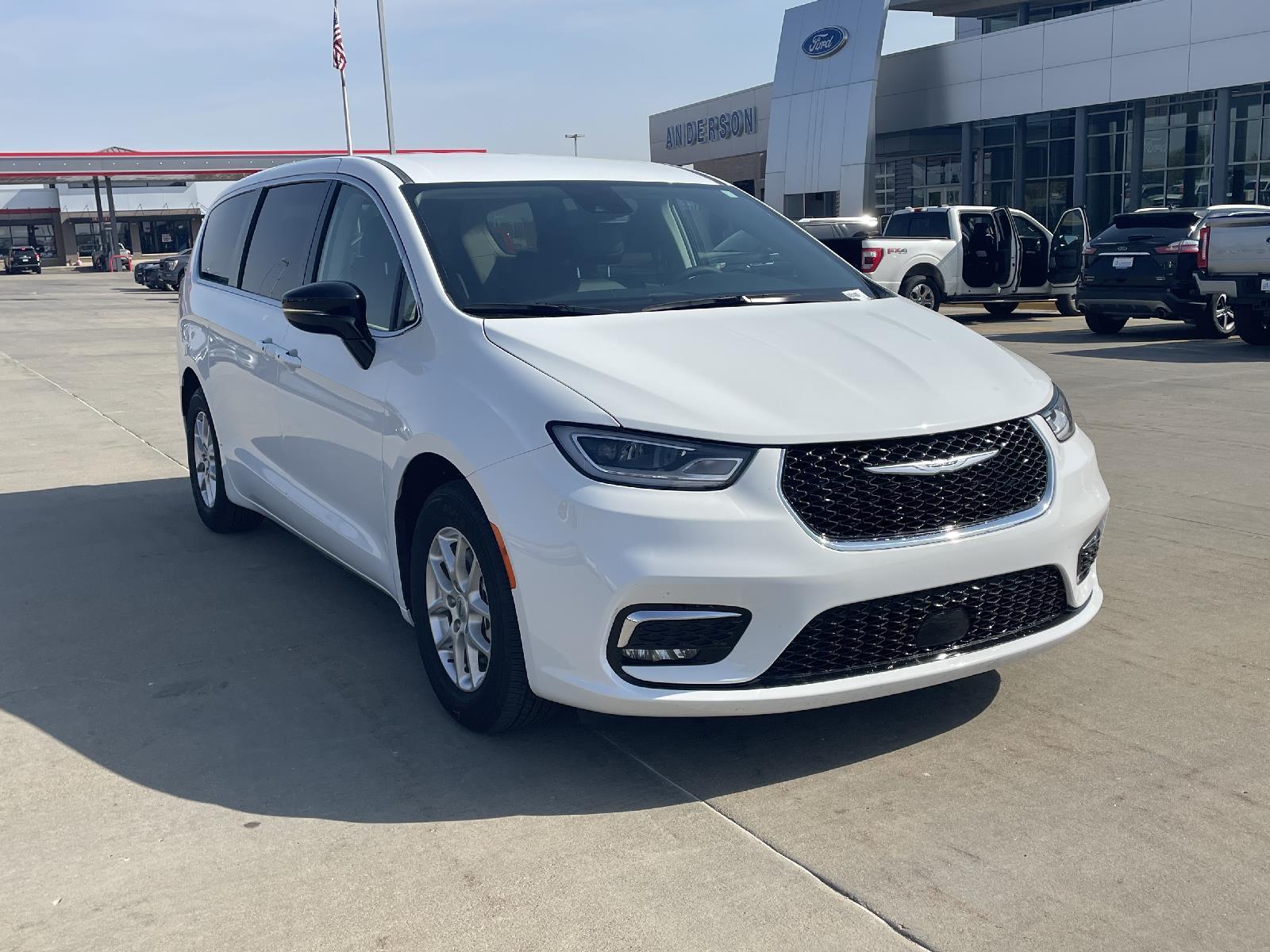 Used 2024 Chrysler Pacifica Touring L Minivans for sale in Lincoln NE