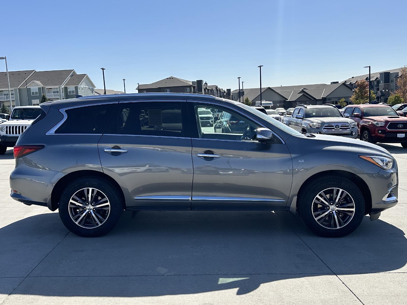 Used 2019 INFINITI QX60 LUXE SUV for sale in Lincoln NE