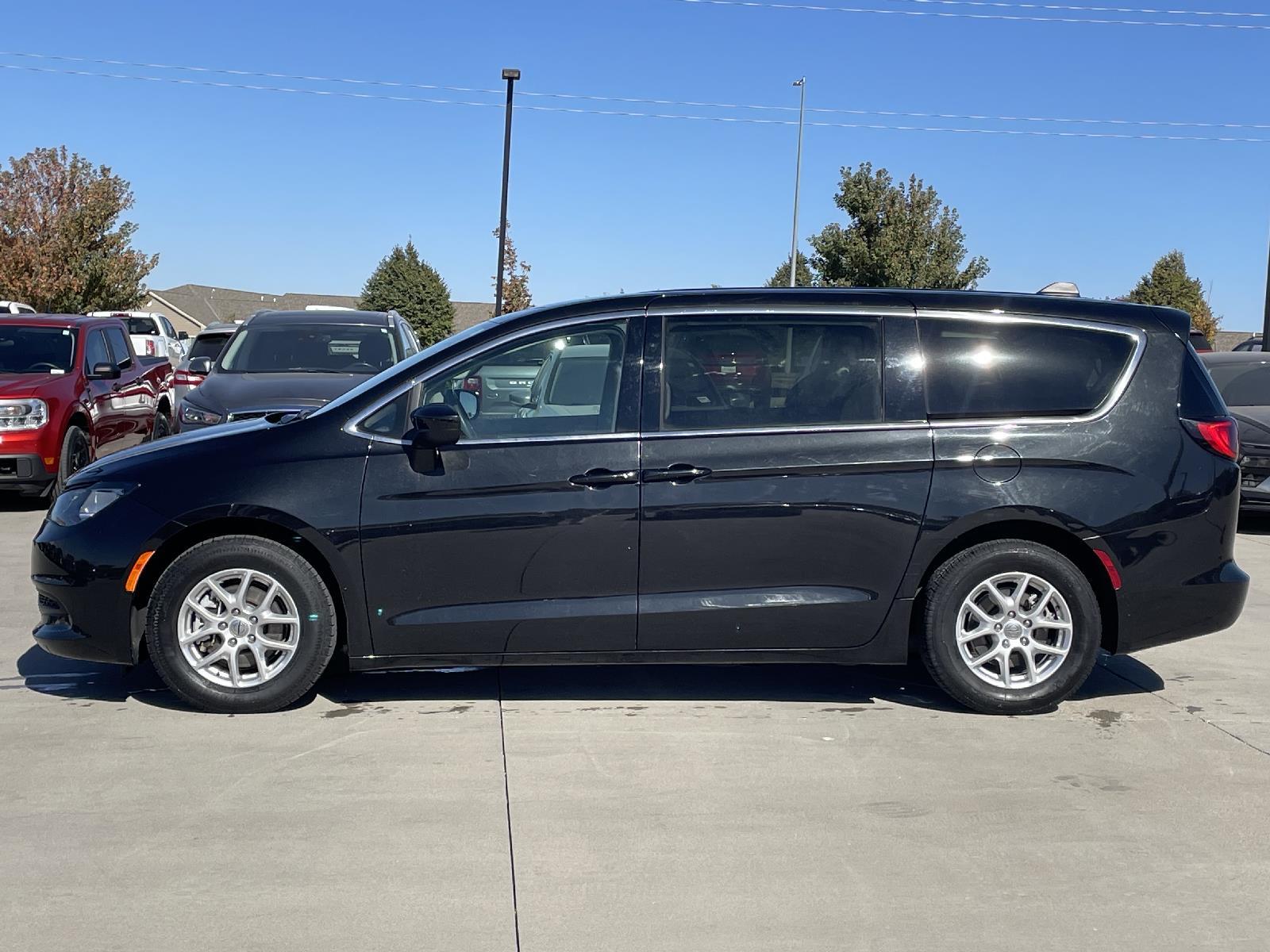 Used 2022 Chrysler Voyager LX Minivans for sale in Lincoln NE