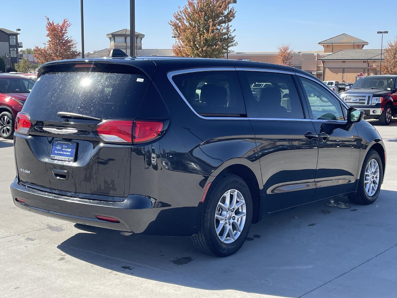 Used 2022 Chrysler Voyager LX Minivans for sale in Lincoln NE