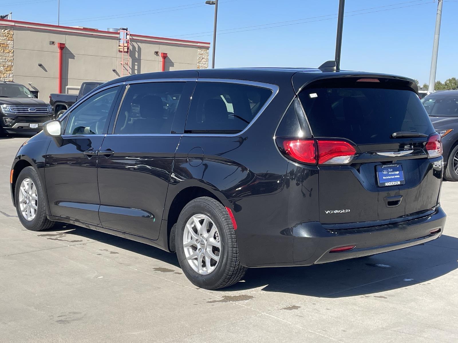 Used 2022 Chrysler Voyager LX Minivans for sale in Lincoln NE