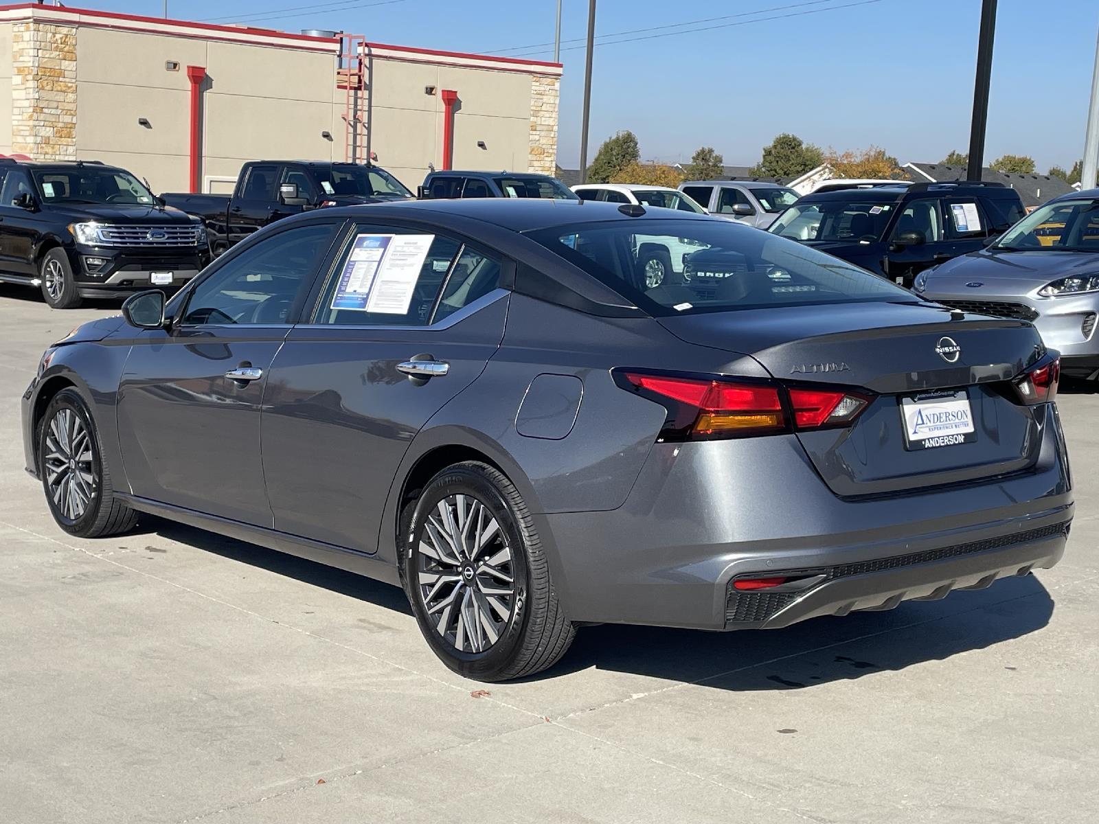 Used 2024 Nissan Altima 2.5 SV Sedan for sale in Lincoln NE