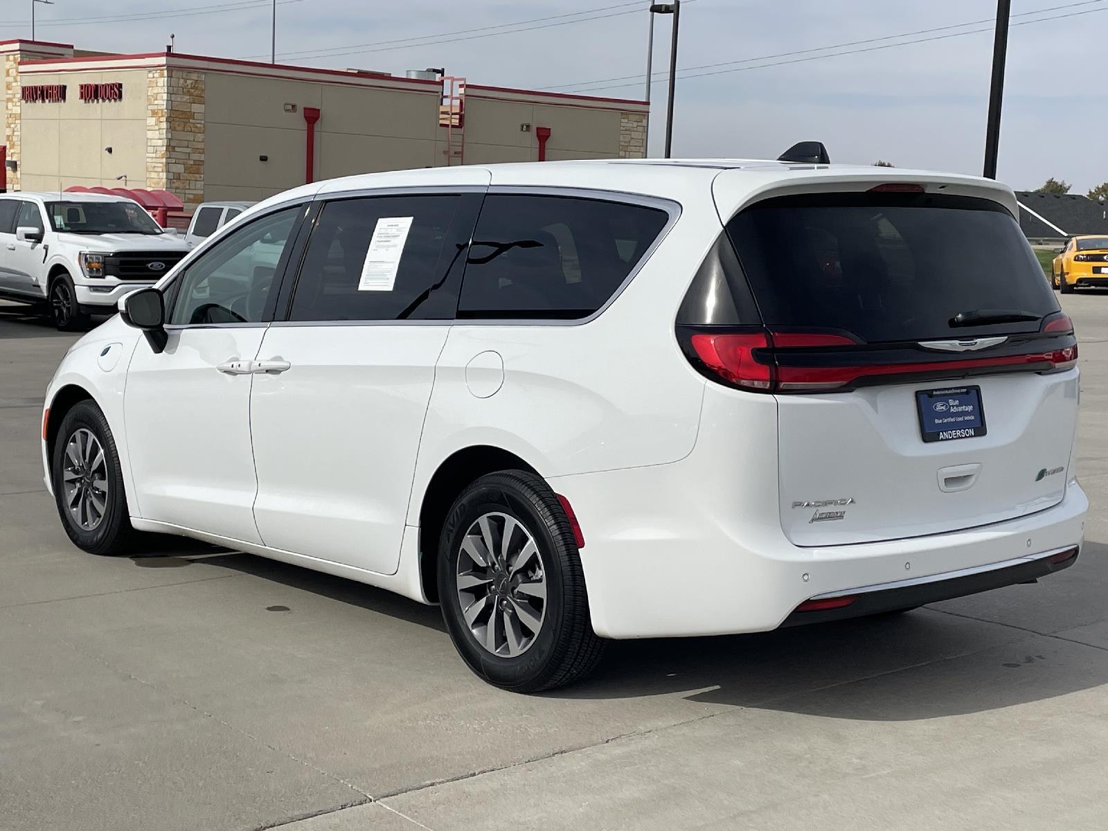 Used 2023 Chrysler Pacifica Hybrid Touring L Minivans for sale in Lincoln NE