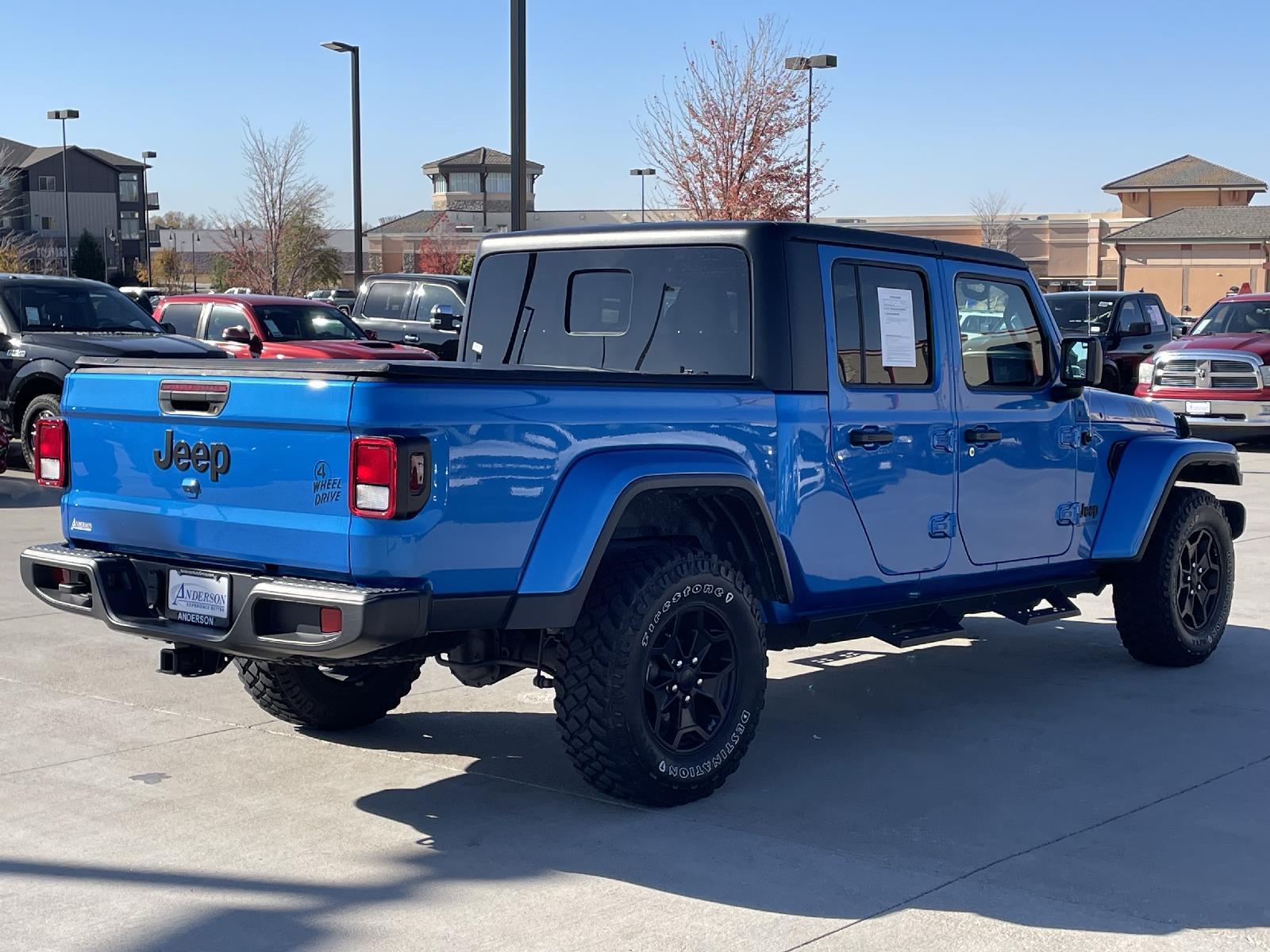 Used 2022 Jeep Gladiator Willys Crew Cab Truck for sale in Lincoln NE