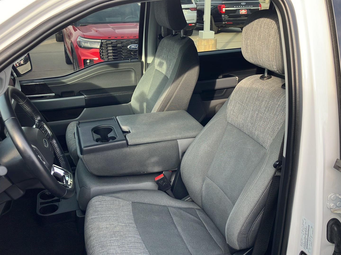 View vehicle photo 5