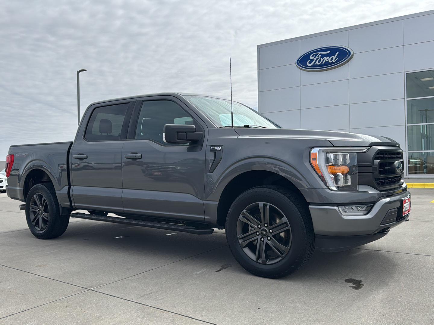 Carbonized Gray Metallic 2022 Ford F-150 Pickup Truck Four-Wheel Drive Automatic