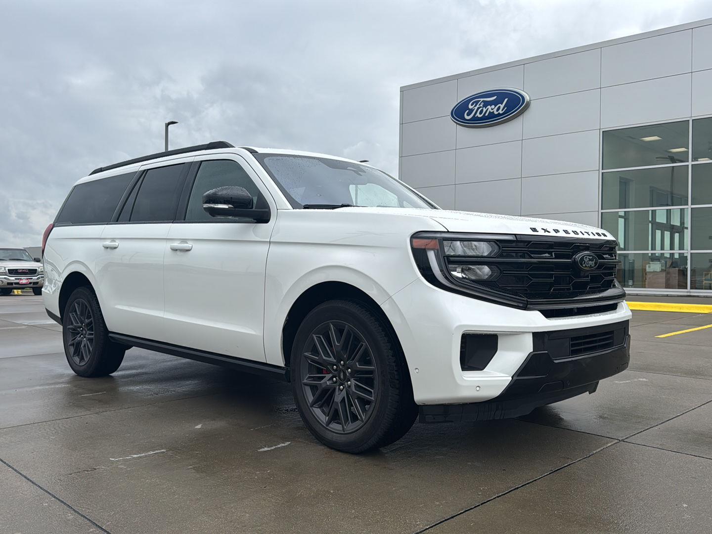 Star White Metallic Tri-Coat 2025 Ford Expedition SUV / Crossover Four-Wheel Drive Automatic