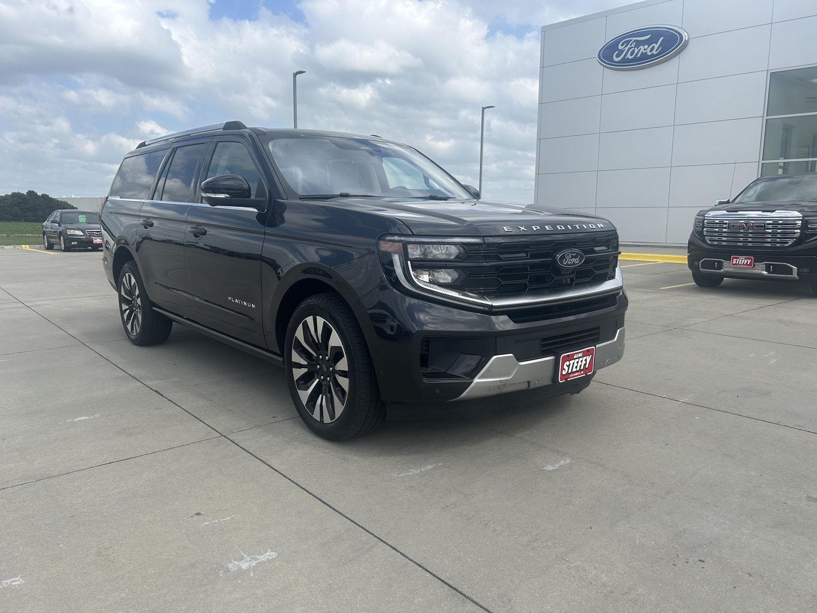 Gray 2025 Ford Expedition MAX Platinum 4WD SUV / Crossover Four-Wheel Drive Automatic